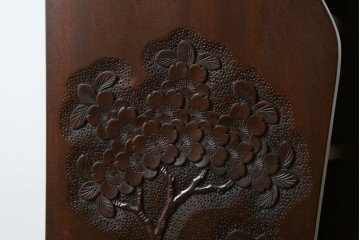 中古　美品　軽井沢彫り　繊細な桜の彫刻が美しいスリッパラック　(R-080039)