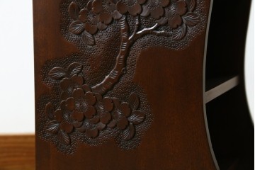 中古　美品　軽井沢彫り　繊細な桜の彫刻が美しいスリッパラック　(R-080039)