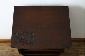 中古　美品　軽井沢彫り　繊細な桜の彫刻が美しいスリッパラック　(R-080039)