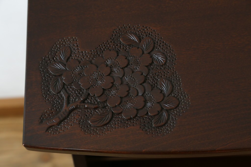 中古　美品　軽井沢彫り　繊細な桜の彫刻が美しいスリッパラック　(R-080039)