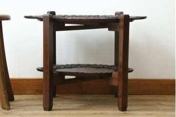 中古　美品　軽井沢彫　天板が取り外せてトレーとしても使えて便利!　桜の彫刻がアクセントのサイドテーブル　(R-080040)