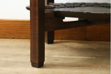 中古　美品　軽井沢彫　天板が取り外せてトレーとしても使えて便利!　桜の彫刻がアクセントのサイドテーブル　(R-080040)