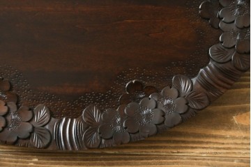 中古　美品　軽井沢彫　天板が取り外せてトレーとしても使えて便利!　桜の彫刻がアクセントのサイドテーブル　(R-080040)