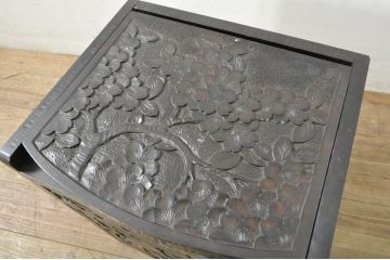 中古　美品!!　軽井沢彫り　細やかな桜の彫刻が美しい鏡台(ドレッサー、ミラー、小引き出し、卓上収納)(R-080041)