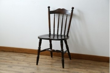 中古　北海道民芸家具　クラシカルな雰囲気を醸し出すスピンドルチェア　(R-080044)