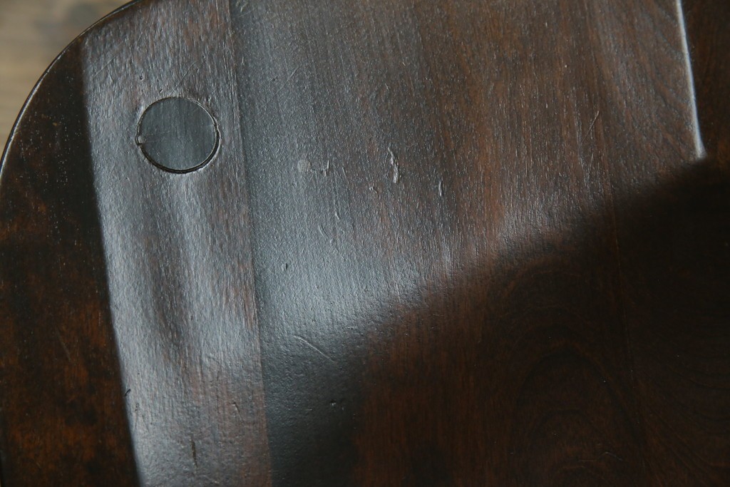 中古　北海道民芸家具　クラシカルな雰囲気を醸し出すスピンドルチェア　(R-080044)