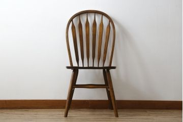 中古　美品　ブランド家具　希少な廃番品　カントリースタイル　レッドオーク　Shin-Lee(シンリー) 　滑らかな木肌とシックな佇まいが魅力のボーバックチェア(板座チェア、椅子、イス、ダイニングチェア、ウィンザーチェア)(R-080045)
