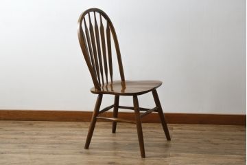 中古　美品　ブランド家具　希少な廃番品　カントリースタイル　レッドオーク　Shin-Lee(シンリー) 　滑らかな木肌とシックな佇まいが魅力のボーバックチェア(板座チェア、椅子、イス、ダイニングチェア、ウィンザーチェア)(R-080045)
