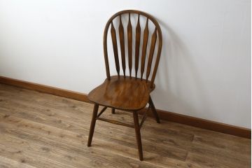 中古　美品　ブランド家具　希少な廃番品　カントリースタイル　レッドオーク　Shin-Lee(シンリー) 　滑らかな木肌とシックな佇まいが魅力のボーバックチェア(板座チェア、椅子、イス、ダイニングチェア、ウィンザーチェア)(R-080045)