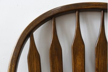 中古　美品　ブランド家具　希少な廃番品　カントリースタイル　レッドオーク　Shin-Lee(シンリー) 　滑らかな木肌とシックな佇まいが魅力のボーバックチェア(板座チェア、椅子、イス、ダイニングチェア、ウィンザーチェア)(R-080045)