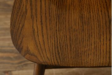 中古　美品　ブランド家具　希少な廃番品　カントリースタイル　レッドオーク　Shin-Lee(シンリー) 　滑らかな木肌とシックな佇まいが魅力のボーバックチェア(板座チェア、椅子、イス、ダイニングチェア、ウィンザーチェア)(R-080045)