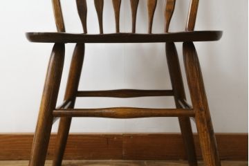 中古　美品　ブランド家具　希少な廃番品　カントリースタイル　レッドオーク　Shin-Lee(シンリー) 　滑らかな木肌とシックな佇まいが魅力のボーバックチェア(板座チェア、椅子、イス、ダイニングチェア、ウィンザーチェア)(R-080045)