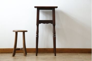 中古　美品　民芸家具　希少モデル　クラシカルなデザインがおしゃれな花台(サイドテーブル、コンソールテーブル、飾り台)(R-080048)