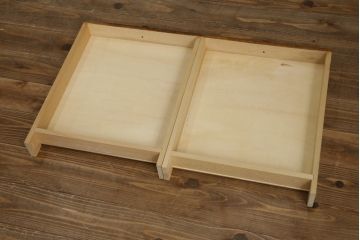 中古　ブランド家具　希少な廃番品!!　三越家具　Brugge(ブルージュ)　温かみのあるデザインが魅力の小振りなデスク(机、ワークデスク、在宅用、簿記机、引き出し)(R-080049)