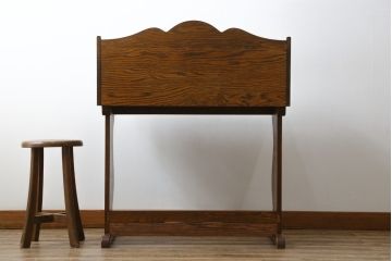 中古　ブランド家具　希少な廃番品!!　三越家具　Brugge(ブルージュ)　温かみのあるデザインが魅力の小振りなデスク(机、ワークデスク、在宅用、簿記机、引き出し)(R-080049)