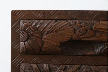 中古　美品!!　民芸家具　日光彫り　大胆に施された花の彫りが美しい小引き出し(卓上収納、小物収納)(R-080051)