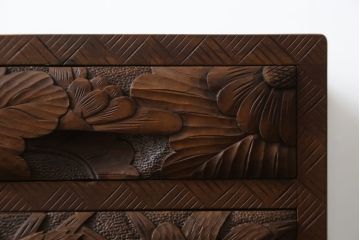 中古　美品!!　民芸家具　日光彫り　大胆に施された花の彫りが美しい小引き出し(卓上収納、小物収納)(R-080051)