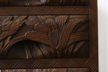 中古　美品!!　民芸家具　日光彫り　大胆に施された花の彫りが美しい小引き出し(卓上収納、小物収納)(R-080051)