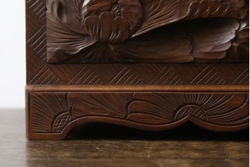中古　美品!!　民芸家具　日光彫り　大胆に施された花の彫りが美しい小引き出し(卓上収納、小物収納)(R-080051)