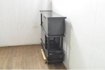 中古　美品　伝統工芸　輪島塗沈金　蒔絵作家　佐藤幸一作　雅やかなデザインが上質な和を高める飾り棚(茶棚、茶箪笥、収納棚、戸棚)(定価約380万円)(R-080056)