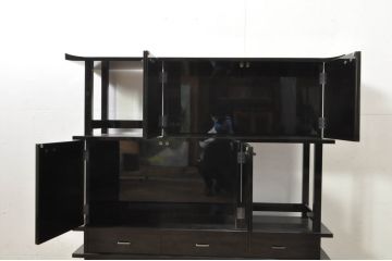 中古　美品　伝統工芸　輪島塗沈金　蒔絵作家　佐藤幸一作　雅やかなデザインが上質な和を高める飾り棚(茶棚、茶箪笥、収納棚、戸棚)(定価約380万円)(R-080056)