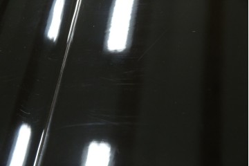 中古　美品　伝統工芸　輪島塗沈金　蒔絵作家　佐藤幸一作　雅やかなデザインが上質な和を高める飾り棚　定価約380万円相当　(R-080056)