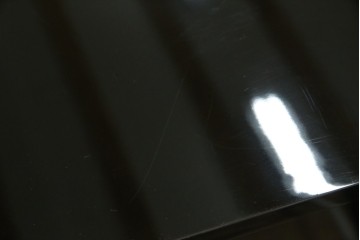 中古　美品　伝統工芸　輪島塗沈金　蒔絵作家　佐藤幸一作　雅やかなデザインが上質な和を高める飾り棚　定価約380万円相当　(R-080056)