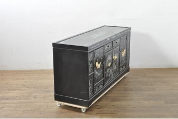中古　美品!!　高級品　韓国民芸家具　孔雀　鳳凰　花鳥蝶図　豪華絢爛の螺鈿(ラデン)細工が見事なサイドボード(収納棚、戸棚、リビングボード、キャビネット)(定価約150万円)(R-080057)