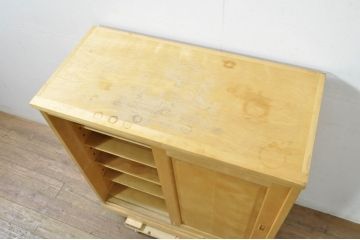 中古　希少カラー　北海道民芸家具　明るい木色がすっきりとした印象の下駄箱(収納棚、戸棚、靴箱、下足入れ、くつ箱、シューズボックス)(R-080059)