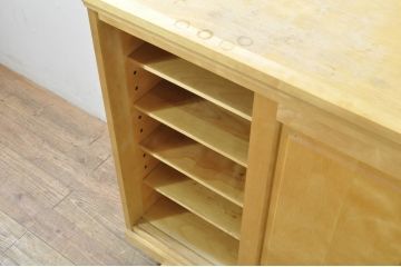 中古　希少カラー　北海道民芸家具　明るい木色がすっきりとした印象の下駄箱(収納棚、戸棚、靴箱、下足入れ、くつ箱、シューズボックス)(R-080059)