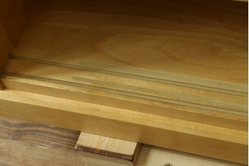 中古　希少カラー　北海道民芸家具　明るい木色がすっきりとした印象の下駄箱　(R-080059)
