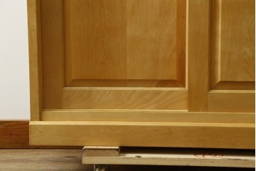 中古　希少カラー　北海道民芸家具　明るい木色がすっきりとした印象の下駄箱　(R-080059)