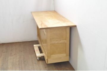 中古　北海道民芸家具　天板カット・天板塗り直し費用込み!!　木のぬくもりを感じるサイドボード(キッチンカウンター、レジカウンター、作業台、収納棚、戸棚、カウンターテーブル、店舗什器)(R-080060)