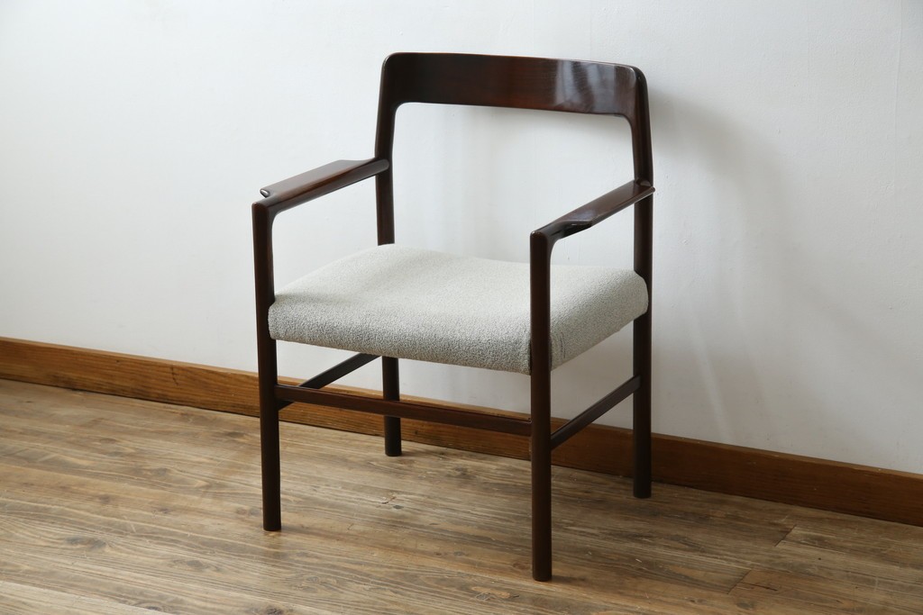 和製ヴィンテージ　希少な廃番品!!　CONDE HOUSE(カンディハウス)　ゴルファーシリーズ　北欧風のおしゃれなデザインが素敵なアームチェア　(R-080063)