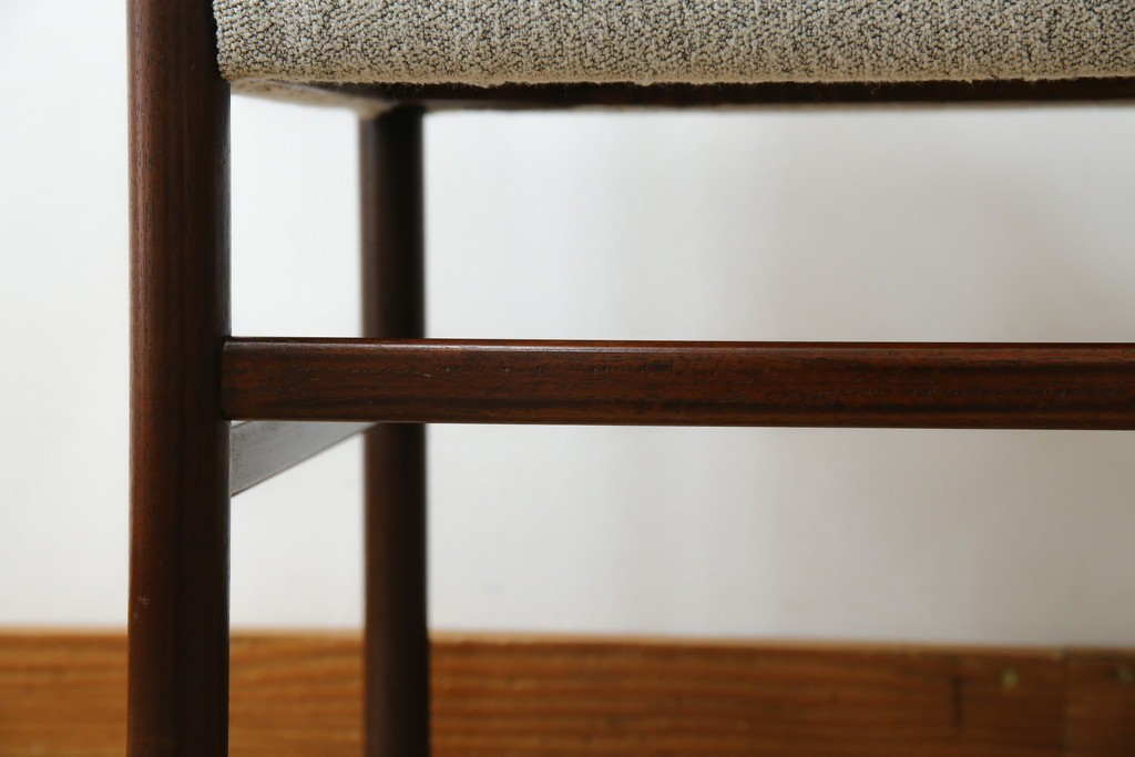 和製ヴィンテージ　希少な廃番品!!　CONDE HOUSE(カンディハウス)　ゴルファーシリーズ　北欧風のおしゃれなデザインが素敵なアームチェア　(R-080063)