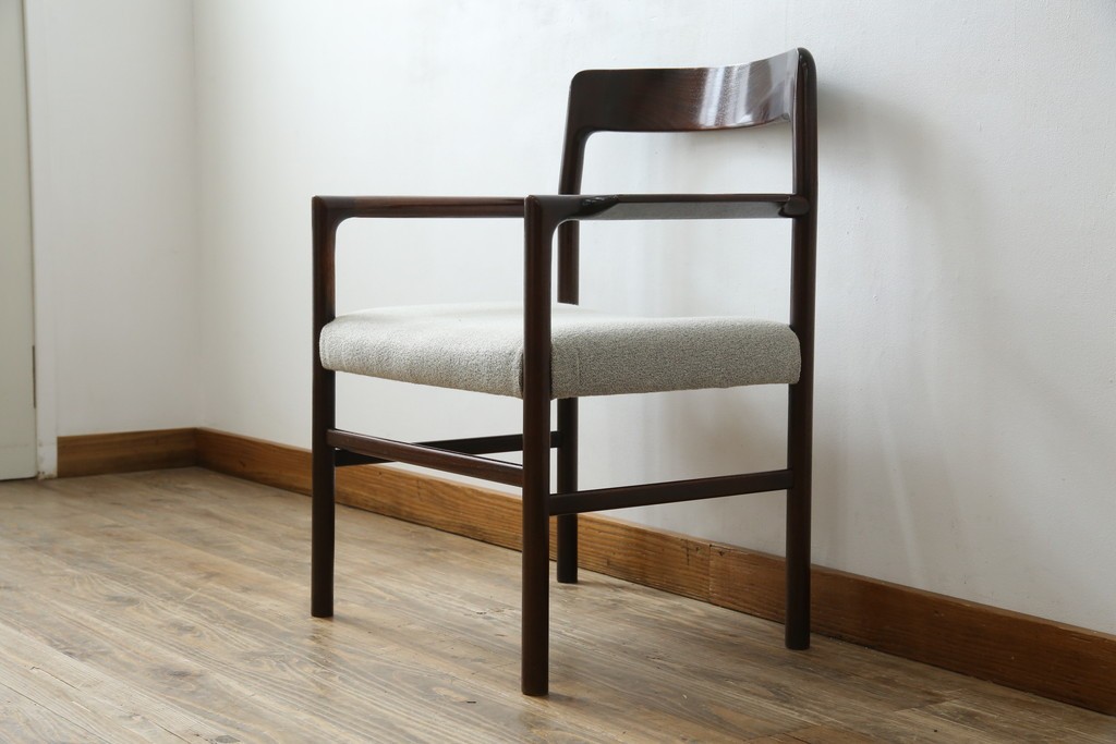 和製ヴィンテージ　希少な廃番品!!　CONDE HOUSE(カンディハウス)　ゴルファーシリーズ　北欧風のおしゃれなデザインが素敵なアームチェア　(R-080063)