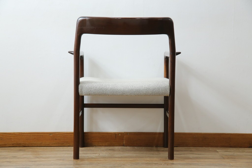 和製ヴィンテージ　希少な廃番品!!　CONDE HOUSE(カンディハウス)　ゴルファーシリーズ　北欧風のおしゃれなデザインが素敵なアームチェア　(R-080063)