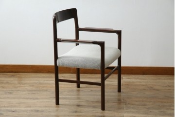 和製ヴィンテージ　希少な廃番品!!　CONDE HOUSE(カンディハウス)　ゴルファーシリーズ　北欧風のおしゃれなデザインが素敵なアームチェア　(R-080063)