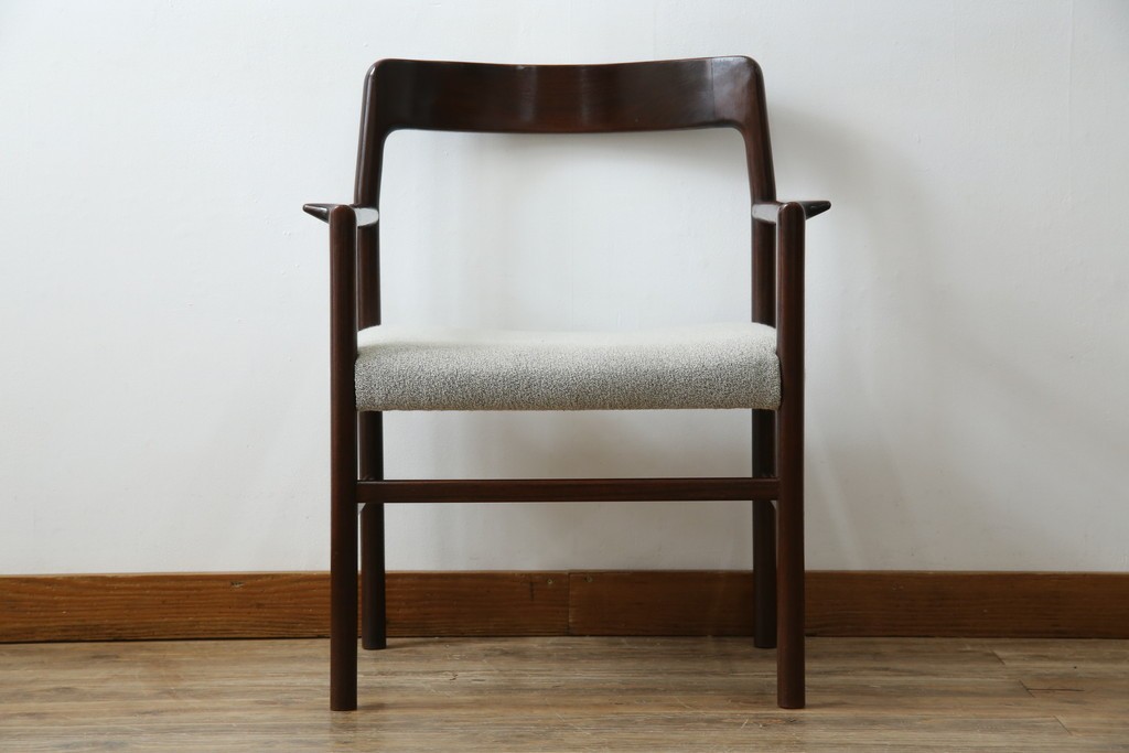 和製ヴィンテージ　希少な廃番品!!　CONDE HOUSE(カンディハウス)　ゴルファーシリーズ　北欧風のおしゃれなデザインが素敵なアームチェア　(R-080063)