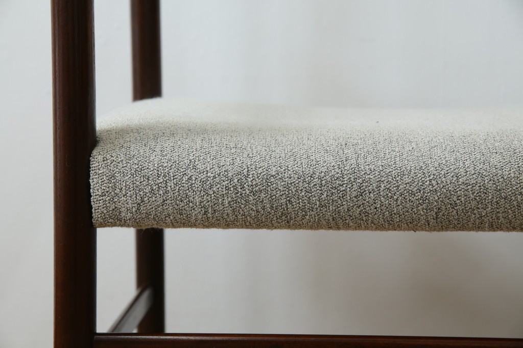 和製ヴィンテージ　希少な廃番品!!　CONDE HOUSE(カンディハウス)　ゴルファーシリーズ　北欧風のおしゃれなデザインが素敵なアームチェア　(R-080063)