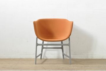 中古　デンマーク　FRITZ HANSEN(フリッツ・ハンセン)　CECILIE MANZ(セシリエ・マンツ)　minuscule(ミナスキュール)　洗練されたデザインが空間のアクセントになるラウンジチェア(アームチェア、ダイニングチェア、椅子、イス)(R-080064)