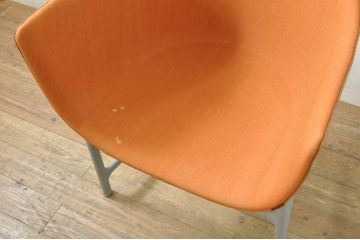 中古　デンマーク　FRITZ HANSEN(フリッツ・ハンセン)　CECILIE MANZ(セシリエ・マンツ)　minuscule(ミナスキュール)　洗練されたデザインが空間のアクセントになるラウンジチェア(アームチェア、ダイニングチェア、椅子、イス)(R-080064)