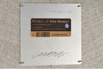 中古　デンマーク　FRITZ HANSEN(フリッツ・ハンセン)　CECILIE MANZ(セシリエ・マンツ)　minuscule(ミナスキュール)　洗練されたデザインが空間のアクセントになるラウンジチェア(アームチェア、ダイニングチェア、椅子、イス)(R-080064)
