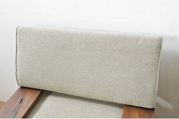 中古　美品　飛騨産業　キツツキ　森のことばシリーズ　ウォルナット材が醸し出す落ち着いた雰囲気が素敵な両肘付き一人掛けソファ2脚セット(1P、アームソファ、アームチェア、イージーチェア、椅子、イス、バラ売り可能)(定価2脚で約48万円)(R-080065)