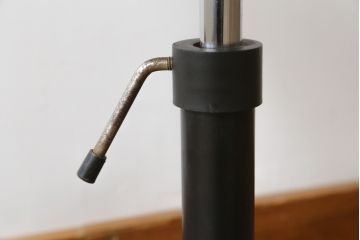 デンマークビンテージ　RABAMI(ラバミ)社　Jorgen Rasmussen(ヨルゲン・ラスムセン)デザイン　Kevi　無駄のないシンプルなデザインがおしゃれなデスクチェア(オフィスチェア、板座チェア、回転チェア、アームレスチェア、ヴィンテージ、北欧)(R-080067)