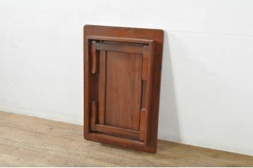 和製アンティーク　美品　総欅(ケヤキ)材　折り畳み式　どこか愛嬌のある脚のデザインが魅力的な角ちゃぶ台(折りたたみテーブル、座卓、ローテーブル、センターテーブル、リビングテーブル)(R-080068)