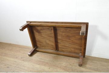 中古　美品!!　軽井沢彫り　水面のような木目と桜の彫りが見事なローテーブル(座卓、センターテーブル、リビングテーブル)(R-080070)