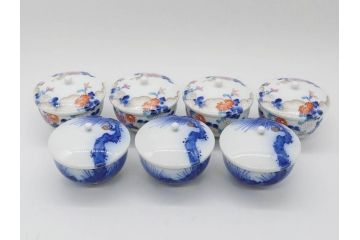 戦前　オールド香蘭社　有田焼　染付　色絵　金彩　松　花　上品な雰囲気の蓋付き湯呑み7客セット(菊、松葉、松の実、湯のみ、煎茶、和食器、裏印)(R-080074)