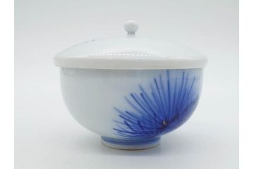 戦前　オールド香蘭社　有田焼　染付　色絵　金彩　松　花　上品な雰囲気の蓋付き湯呑み7客セット(菊、松葉、松の実、湯のみ、煎茶、和食器、裏印)(R-080074)