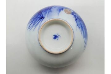 戦前　オールド香蘭社　有田焼　染付　色絵　金彩　松　花　上品な雰囲気の蓋付き湯呑み7客セット(菊、松葉、松の実、湯のみ、煎茶、和食器、裏印)(R-080074)